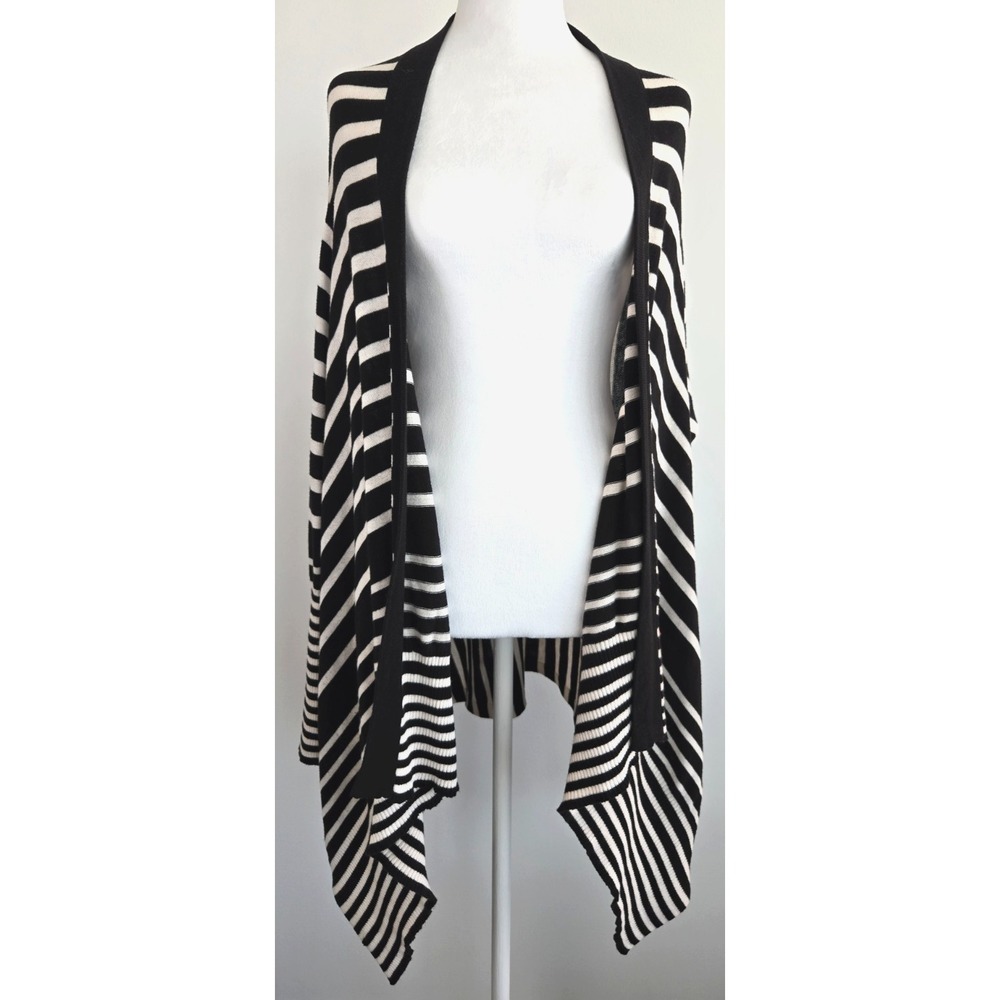 Quiet Luxury White Blue Stripes Pattern Asymmetrical Hem Long Sleeves Cardigan